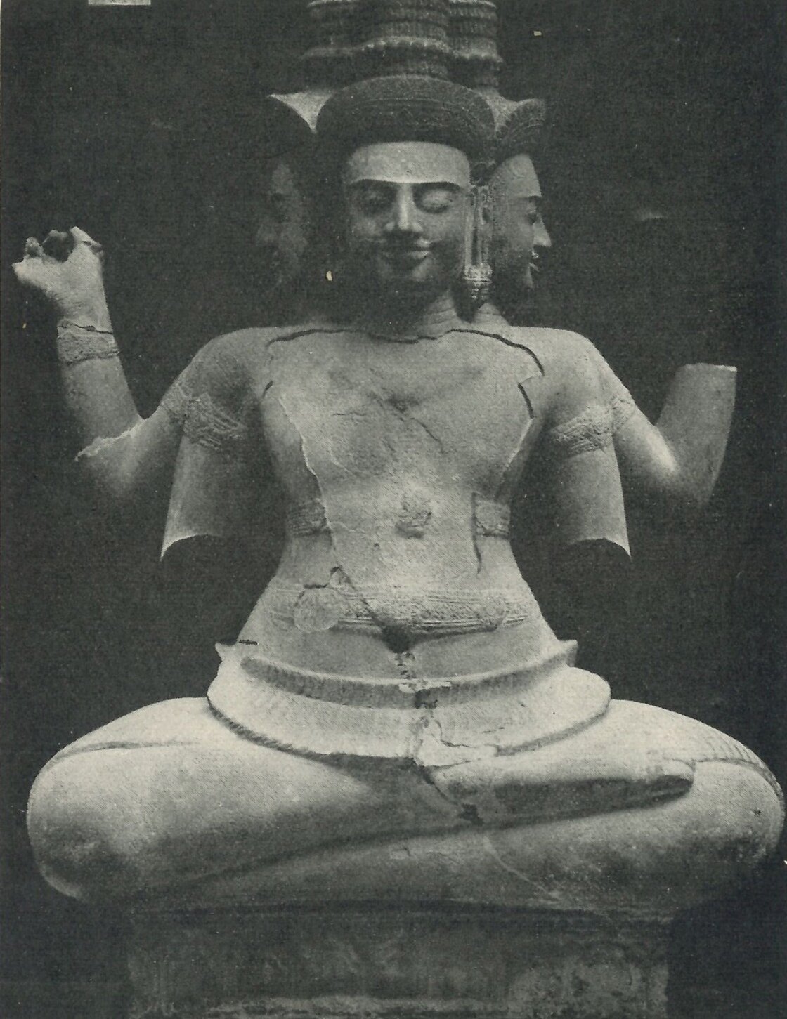 Brahmā, style de Kòh Ker. Pl. V (2-4).