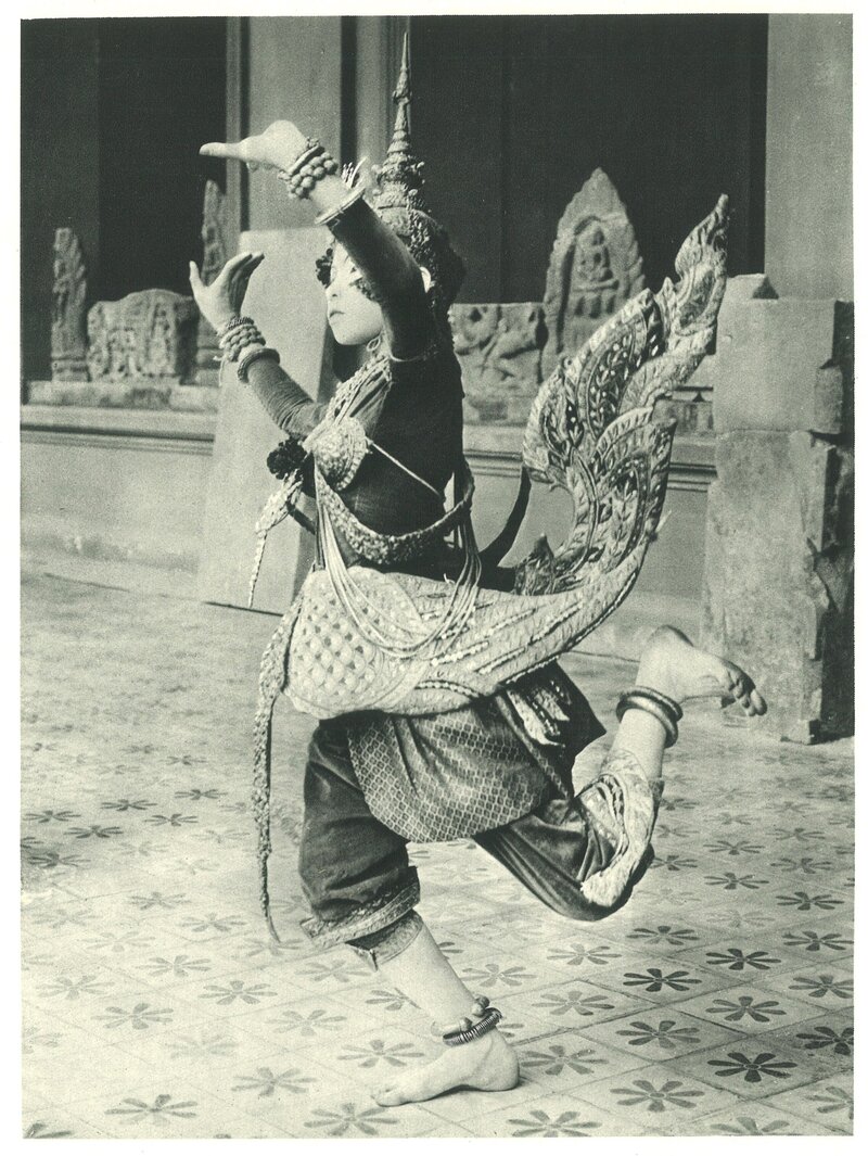 MH179&#x2F;P&#x3A;&#x20;Cambodian&#x20;female&#x20;dancer&#x20;as&#x20;the&#x20;nymph&#x20;Kinnari