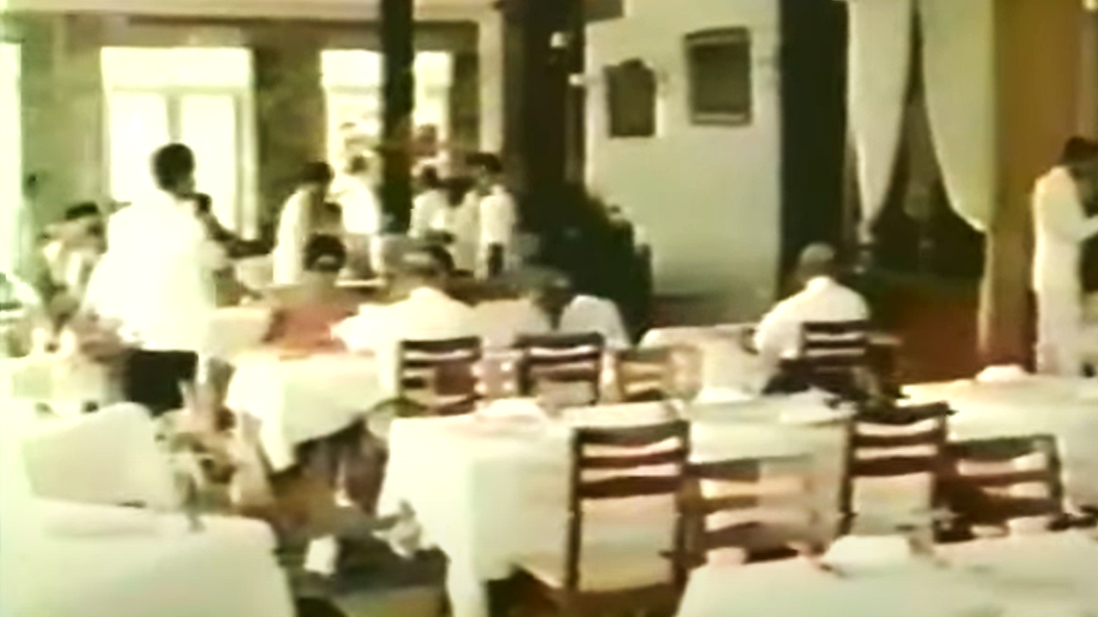 tourism-cambodia-1960s-8_eaf97de94269862e8bb6a5cf5fce55e2