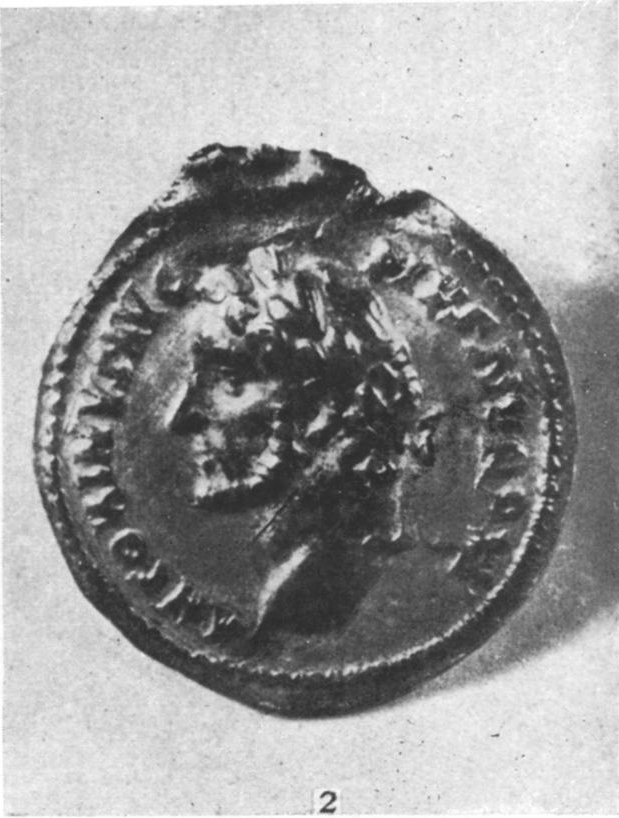 Coedès Fouillesen Cochinchine bracteate or effigie antoine le pieux 1947