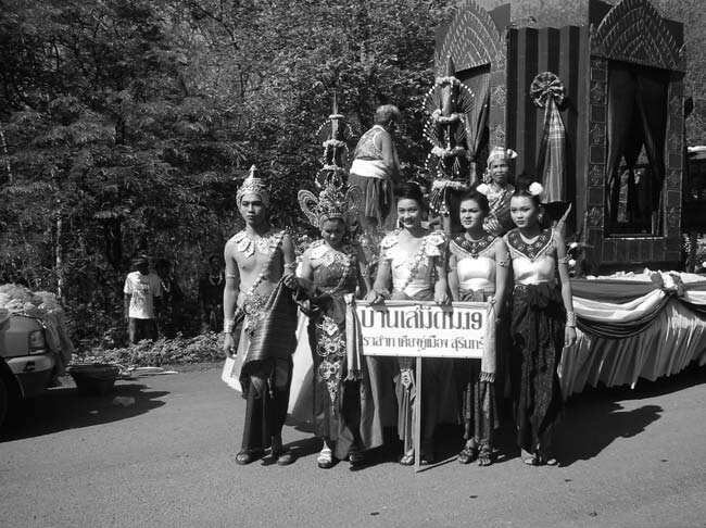 Phnom khaw saway festival surin photo alexandra denes