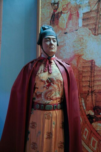 Admiral_Zhenghe-statue-quanzhou-maritime-museum.jpg#asset:6968:squareMediumFit