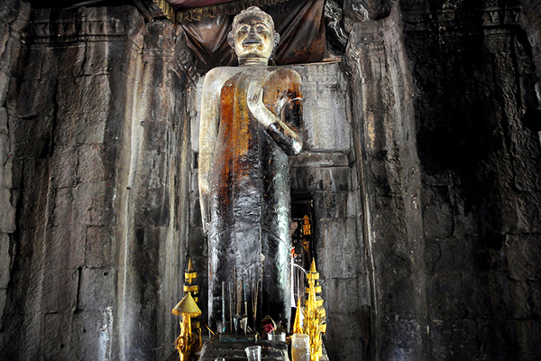 Ta prohm buddha